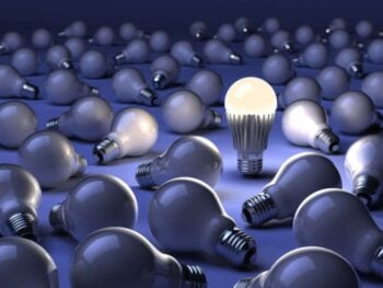 The benefits of energy efficient LED light bulbs are important for your wallet, and also for the quality of our air and water, and the protection of the nation. Click to find out why.